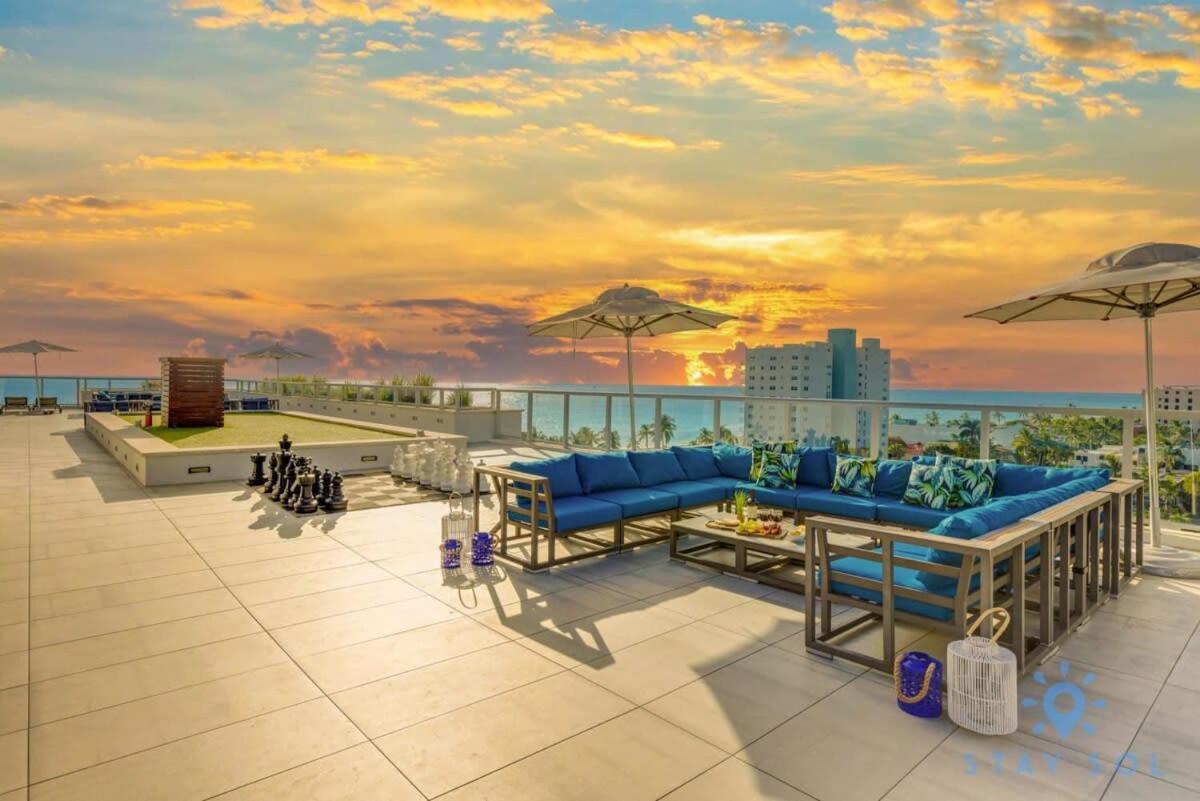 Beach Resort INFINITY EDGE SWIMMING POOL Hollywood Exterior foto