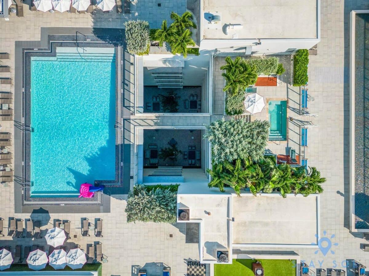 Beach Resort INFINITY EDGE SWIMMING POOL Hollywood Exterior foto